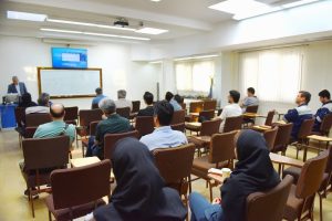 دوره آموزشی «مدیریت زنجیره تأمین کالا در شرایط بحرانی» با حضور جمعی از کارکنان پتروشیمی تبریز برگزار شد. این دوره با هدف ارتقای دانش تخصصی، مدیریت ریسک و تداوم تأمین کالا در شرایط اضطراری، به تشریح راهکارهای حفظ پایداری و تابآوری زنجیره تأمین پرداخت.